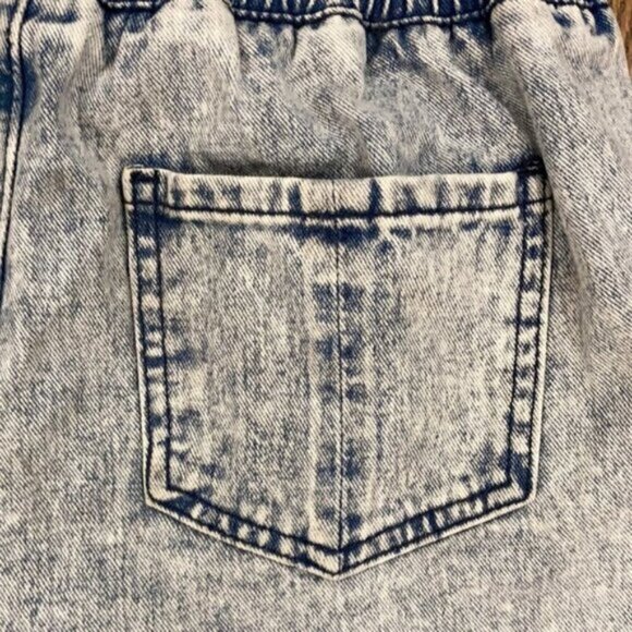 ARDENE Distress Stone Wash Cutoff Shorts SZ medium​ - Picture 7 of 12